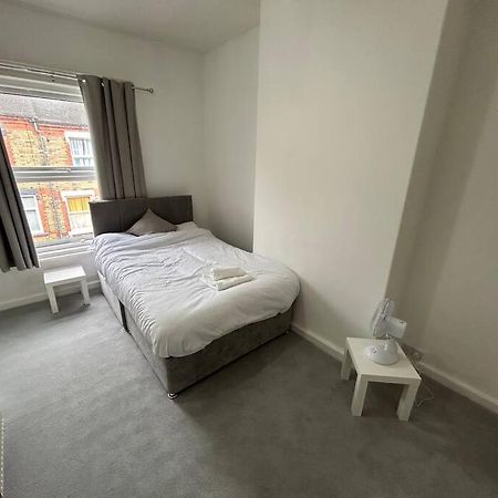 Perfect Home From Home In Stoke On Trent Etruria Luaran gambar