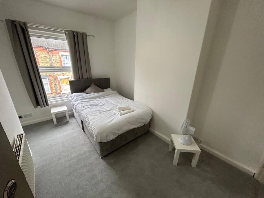 Perfect Home From Home In Stoke On Trent Etruria Luaran gambar